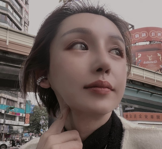 李冠穎醫師:什麼是Y型鼻(Y眉心)?隆鼻都須要墊眉心嗎?Y眉 323223538_708422204255740_62343964237893606_n.jpg - 額眉